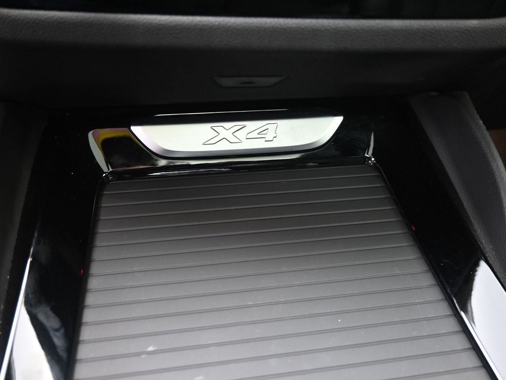 2023 BMW X4 xDrive30i