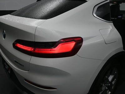 2023 BMW X4 xDrive30i