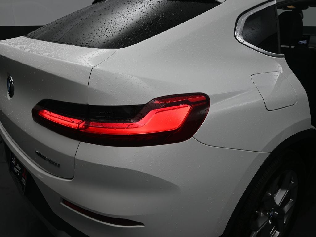 2023 BMW X4 xDrive30i