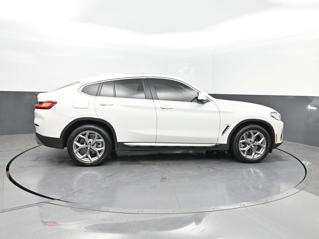 2023 BMW X4 xDrive30i