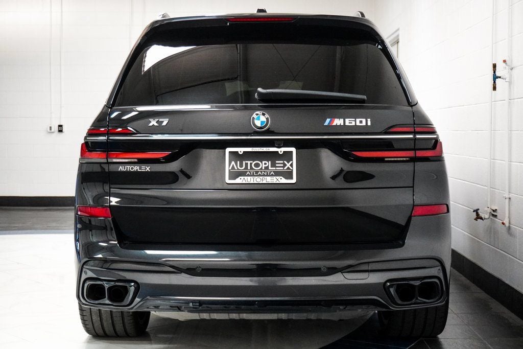 2023 BMW X7 M60i