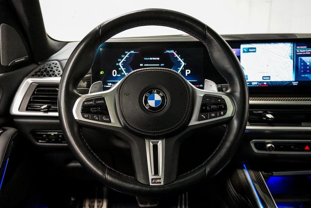 2023 BMW X7 M60i