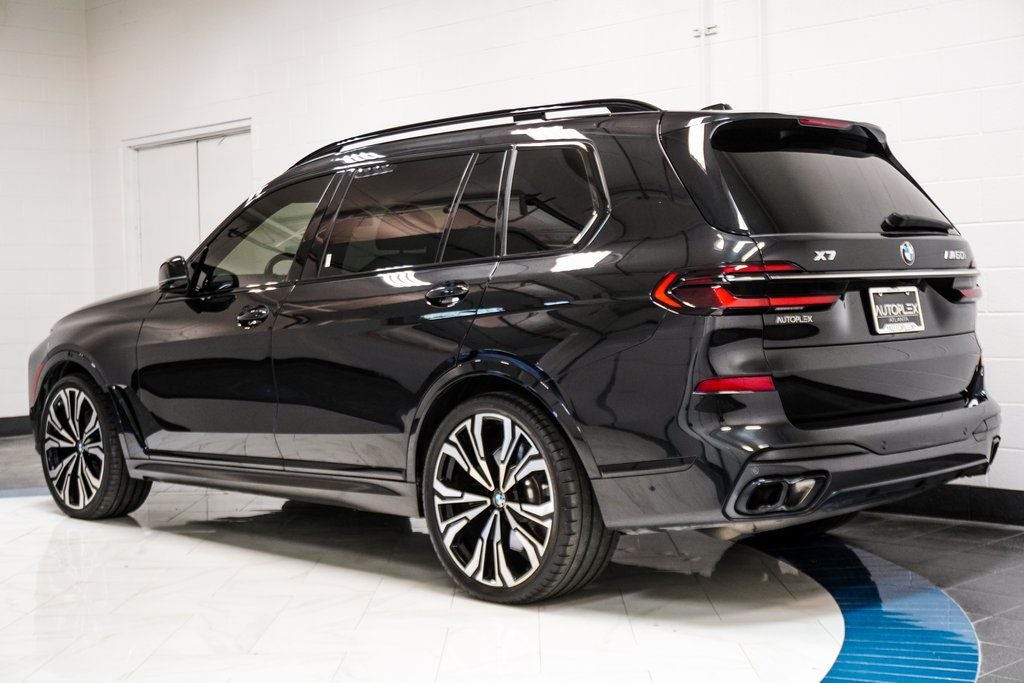 2023 BMW X7 M60i
