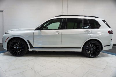 2023 BMW X7 M60i