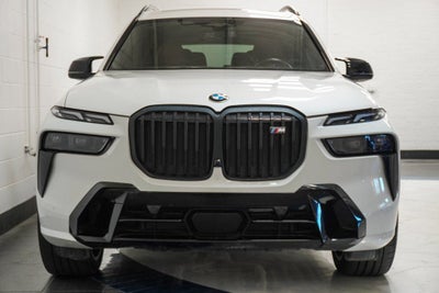 2023 BMW X7 M60i