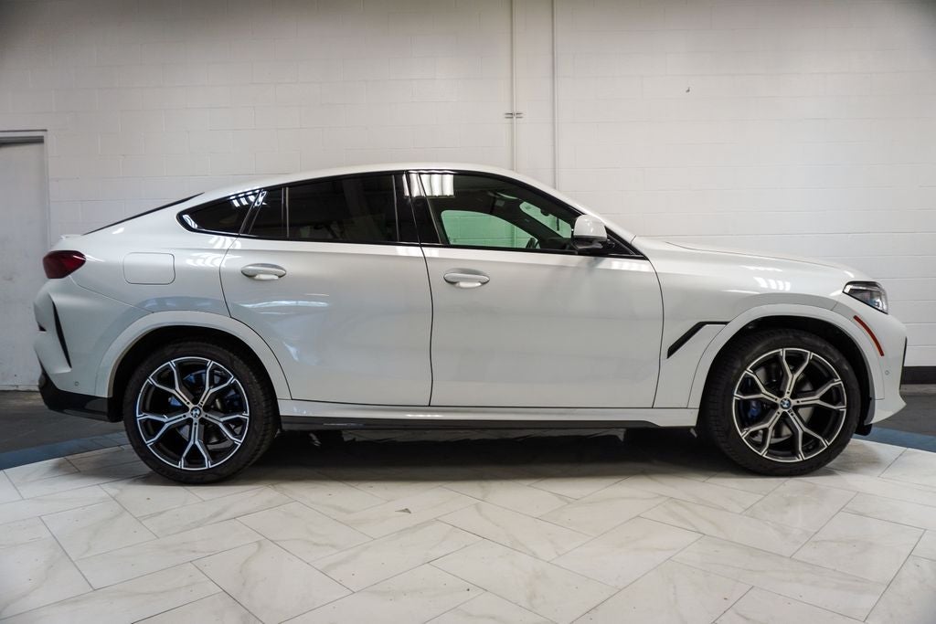 2023 BMW X6 M50i