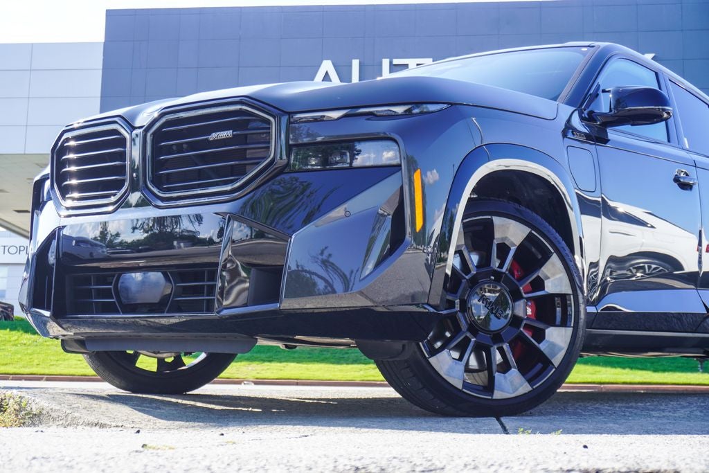 2023 BMW XM Base