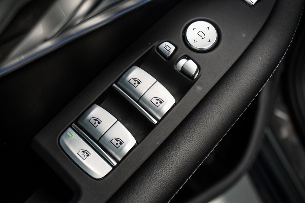 2023 BMW XM Base