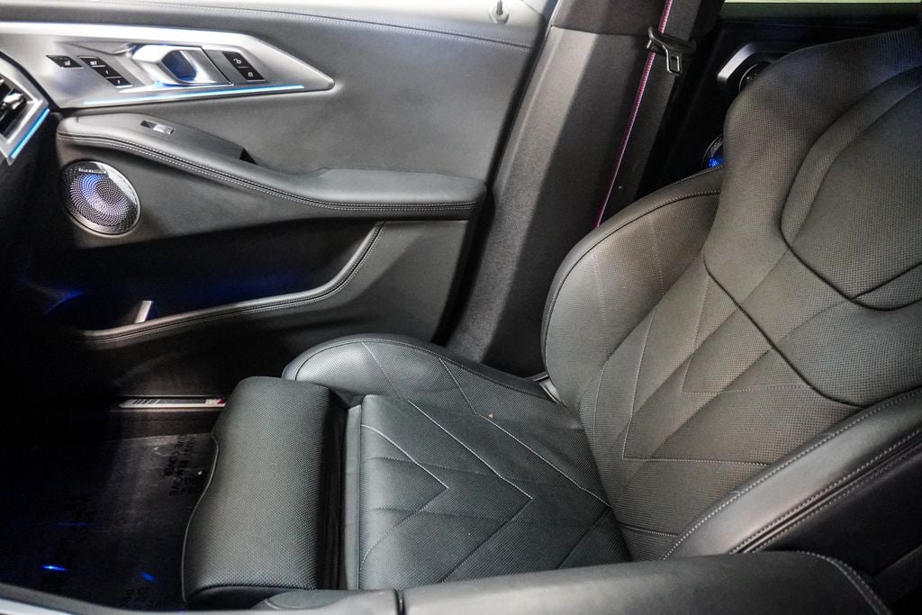 2023 BMW XM Base