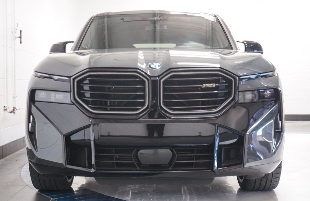 2023 BMW XM Base