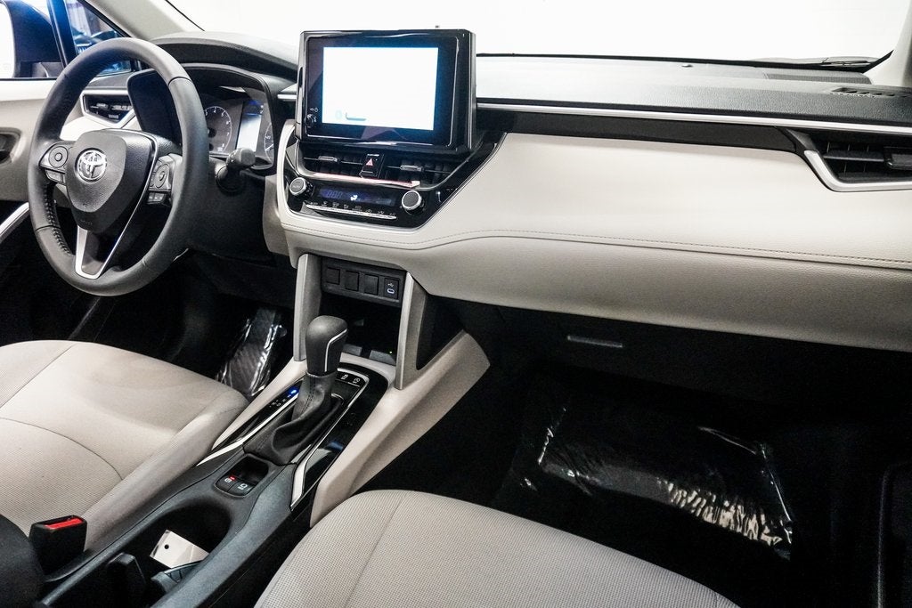 2025 Toyota Corolla Cross LE