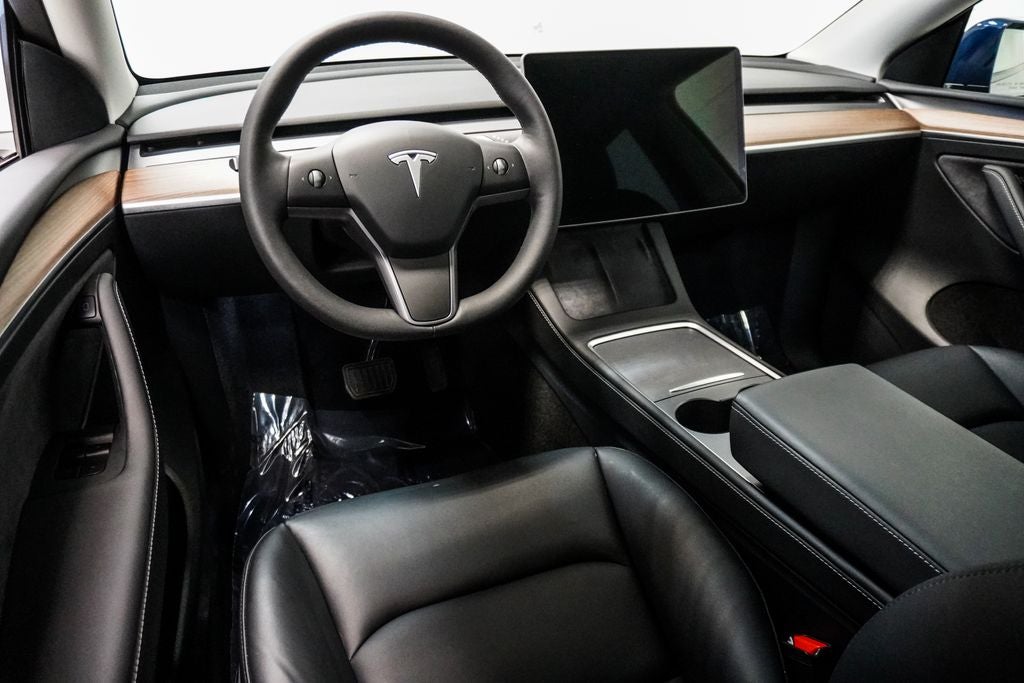 2025 Tesla Model Y Long Range