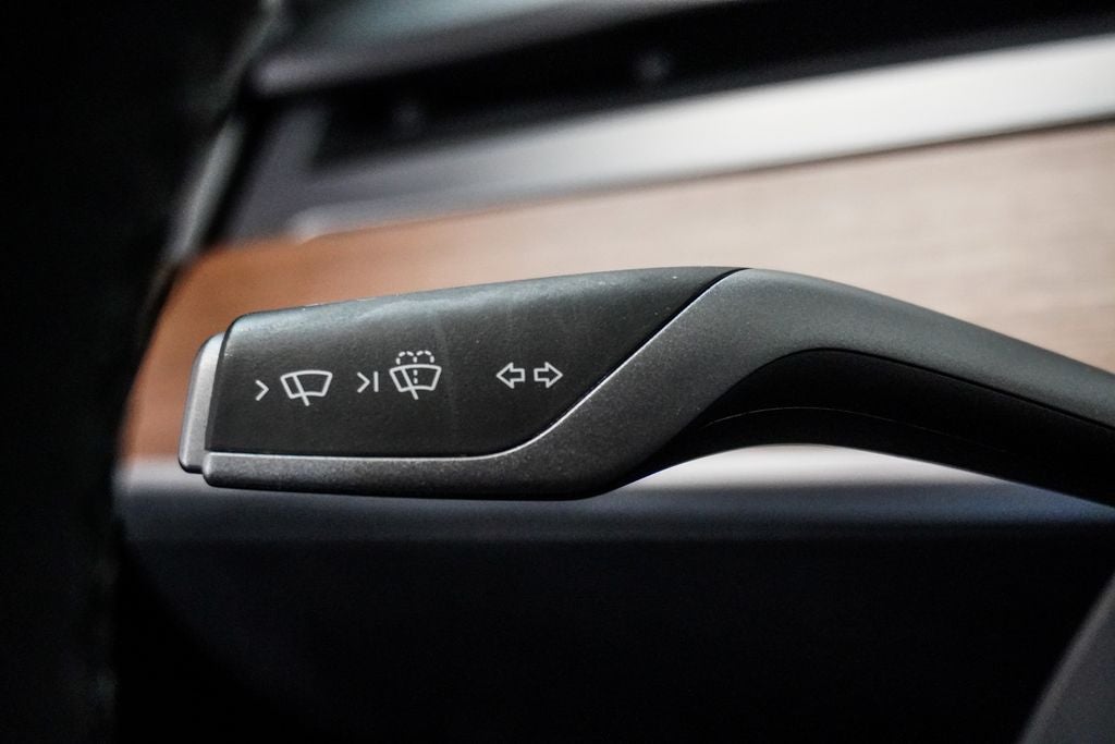 2024 Tesla Model Y Performance