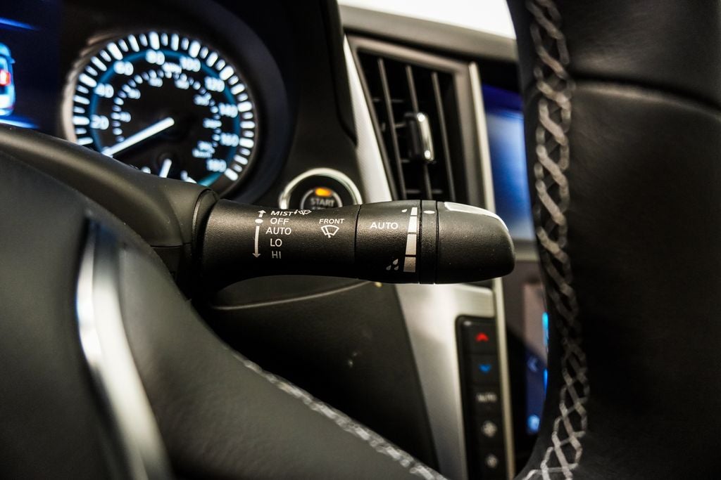 2023 INFINITI Q50 LUXE