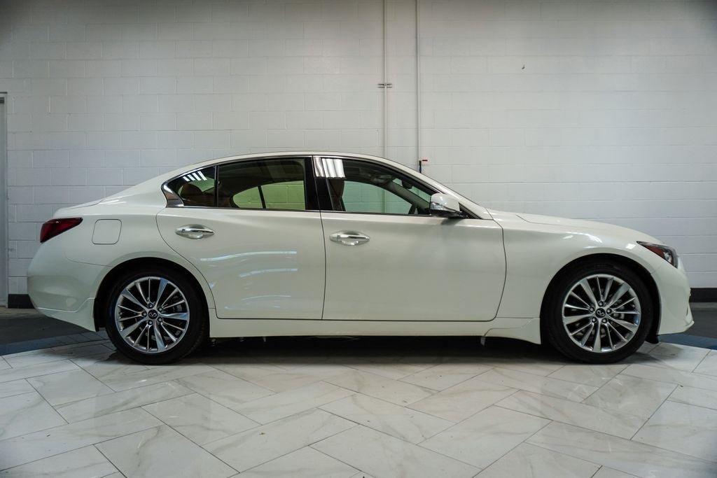 2023 INFINITI Q50 LUXE