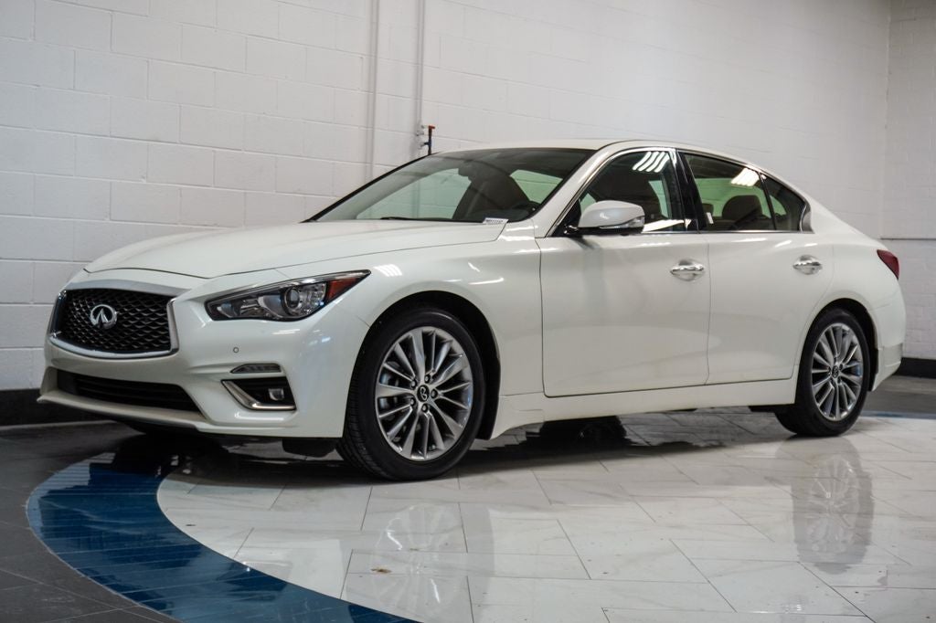 2023 INFINITI Q50 LUXE