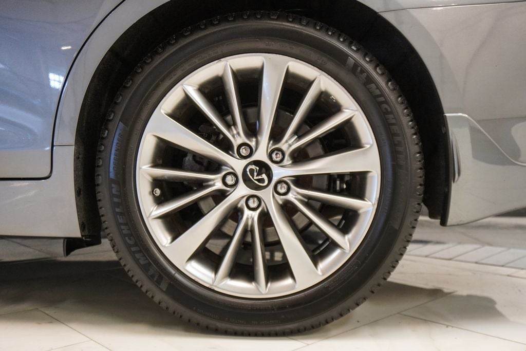 2022 INFINITI Q50 LUXE