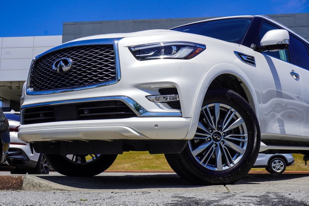 2023 INFINITI QX80 LUXE