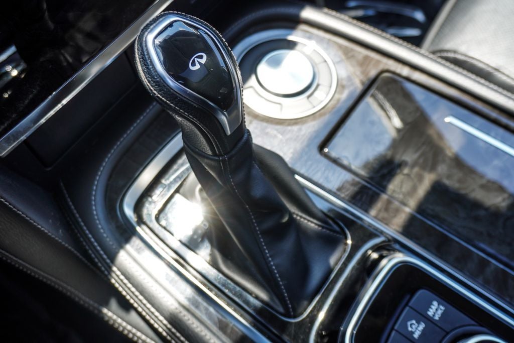 2023 INFINITI QX80 LUXE