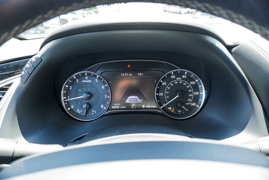 2023 INFINITI QX80 LUXE