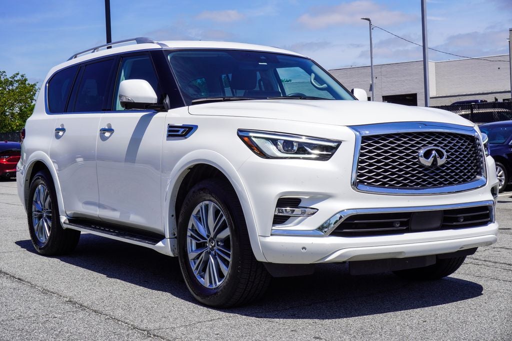 2023 INFINITI QX80 LUXE
