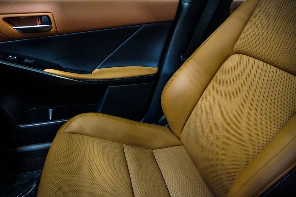 2024 Lexus IS 350 F SPORT Design