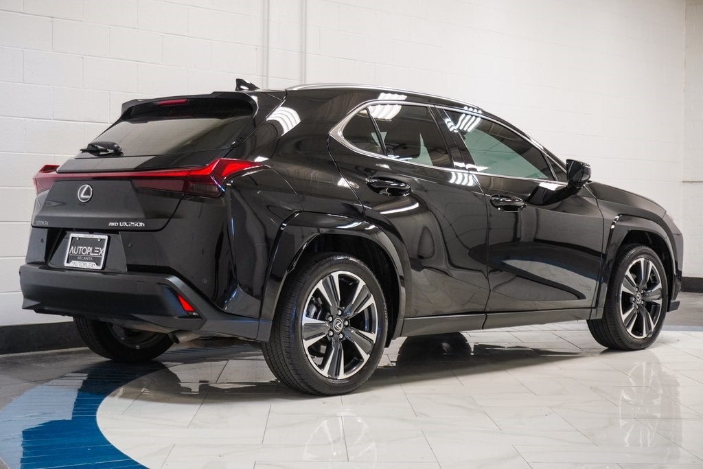 2024 Lexus UX 250h Premium