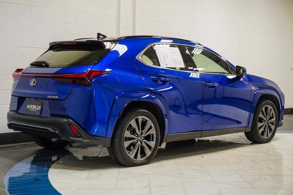 2023 Lexus UX 250h F SPORT Handling