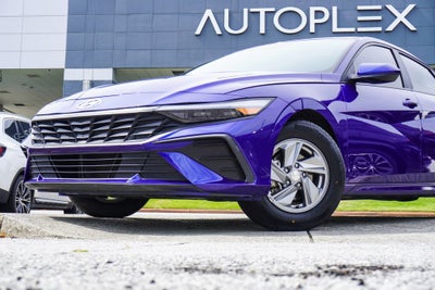 2024 Hyundai Elantra SE
