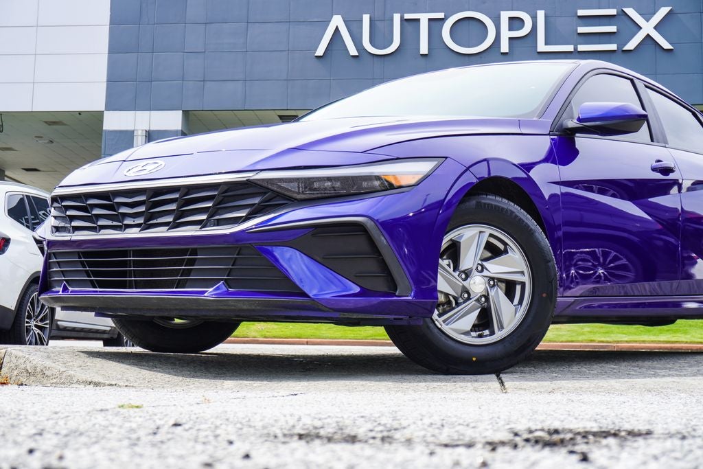 2024 Hyundai Elantra SE