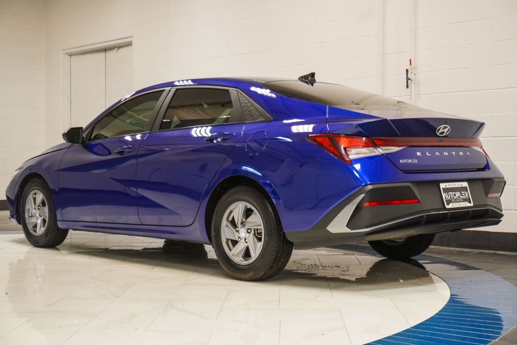 2024 Hyundai Elantra SE