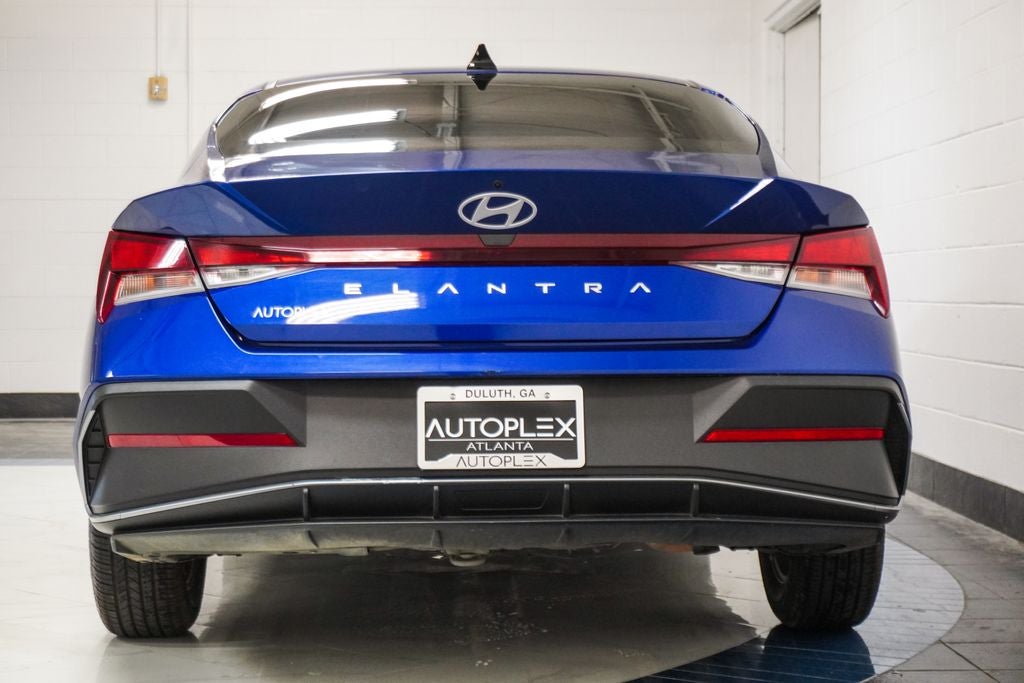 2024 Hyundai Elantra SE