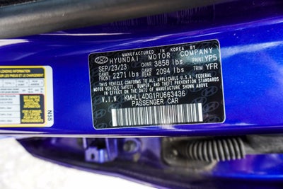 2024 Hyundai Elantra SE