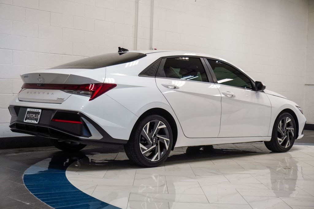2025 Hyundai Elantra Limited