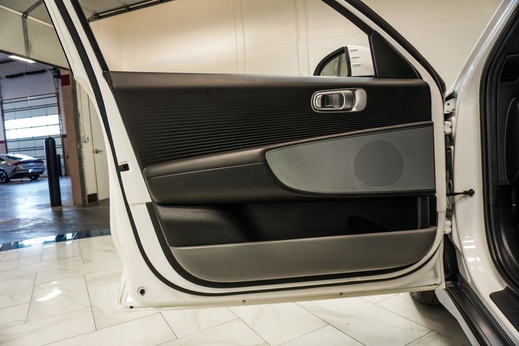 2024 Hyundai IONIQ 6 SE