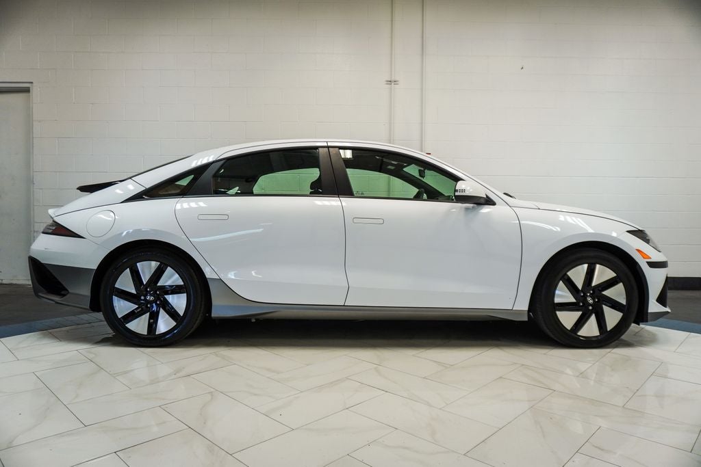 2024 Hyundai IONIQ 6 SE