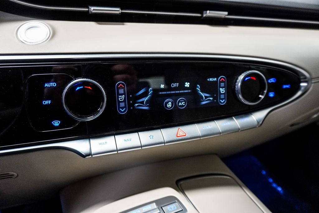 2023 Genesis GV70 2.5T