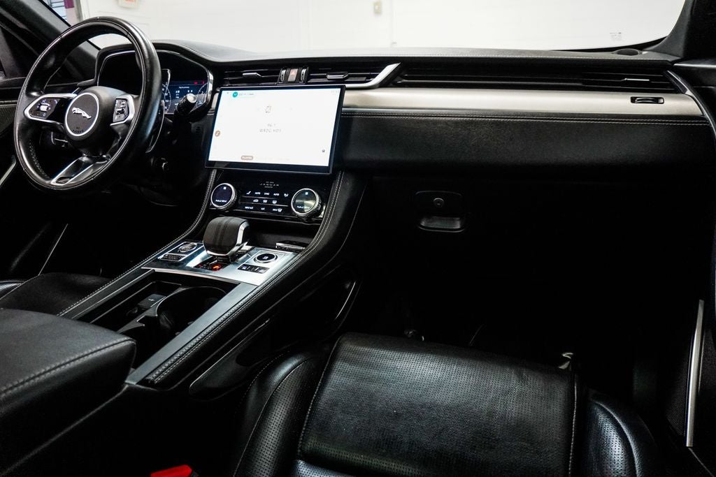 2024 Jaguar F-PACE P250 R-Dynamic S