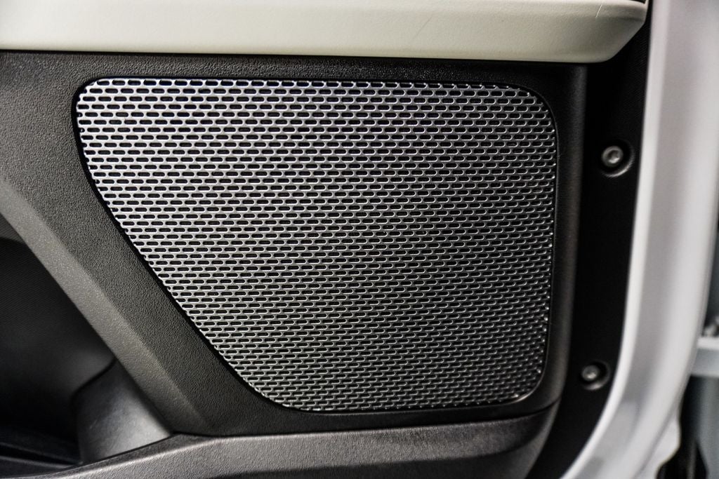2023 Land Rover Defender 110 X-Dynamic SE
