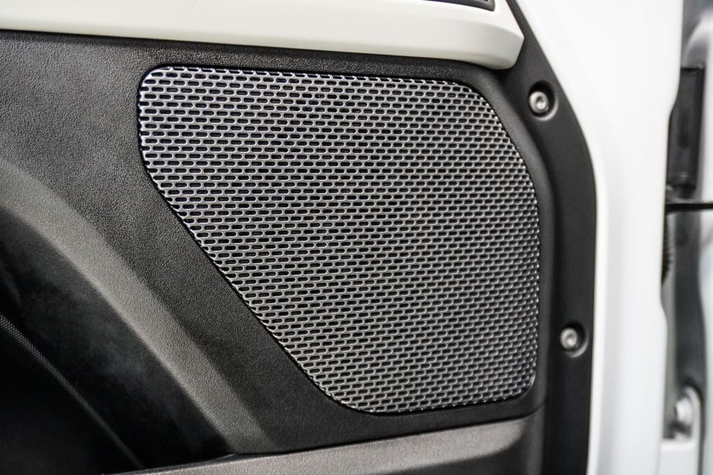 2023 Land Rover Defender 110 X-Dynamic SE