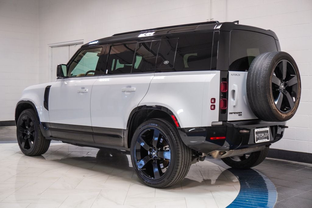 2023 Land Rover Defender 110 X-Dynamic SE