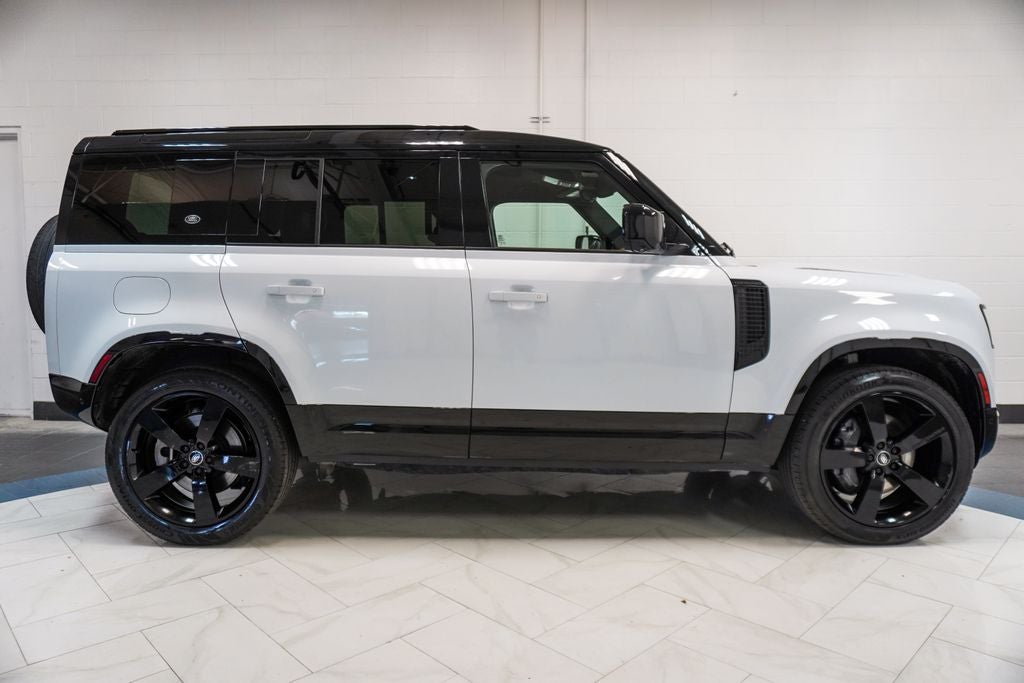 2023 Land Rover Defender 110 X-Dynamic SE