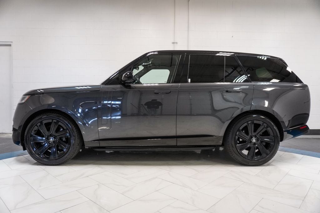 2023 Land Rover Range Rover SE