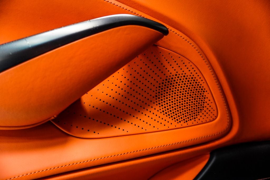 2021 Aston Martin DBX Base