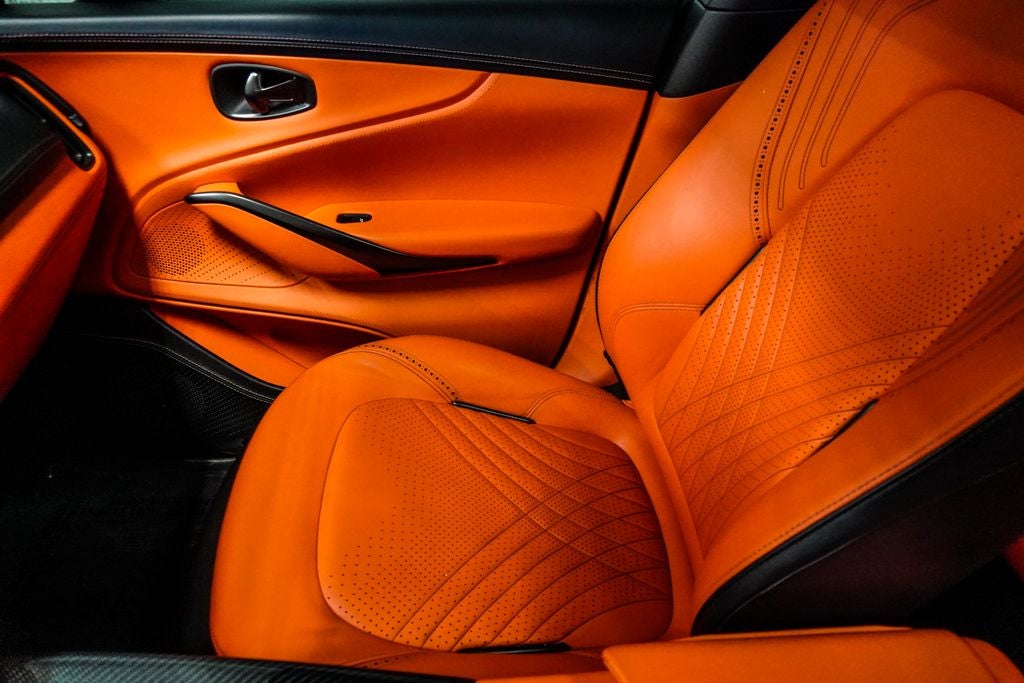 2021 Aston Martin DBX Base