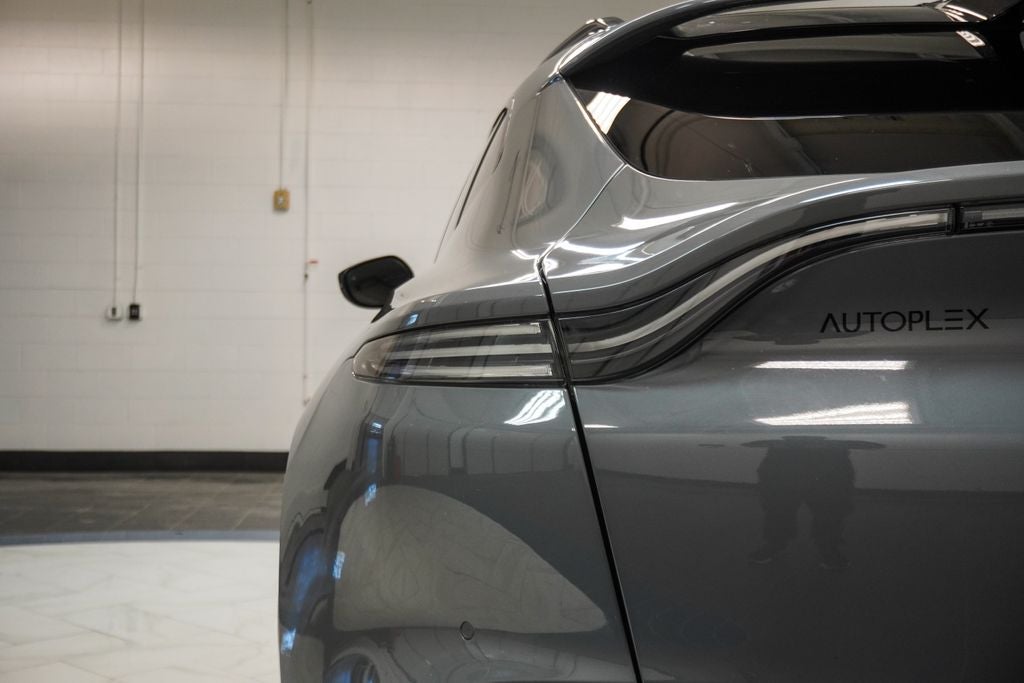 2021 Aston Martin DBX Base