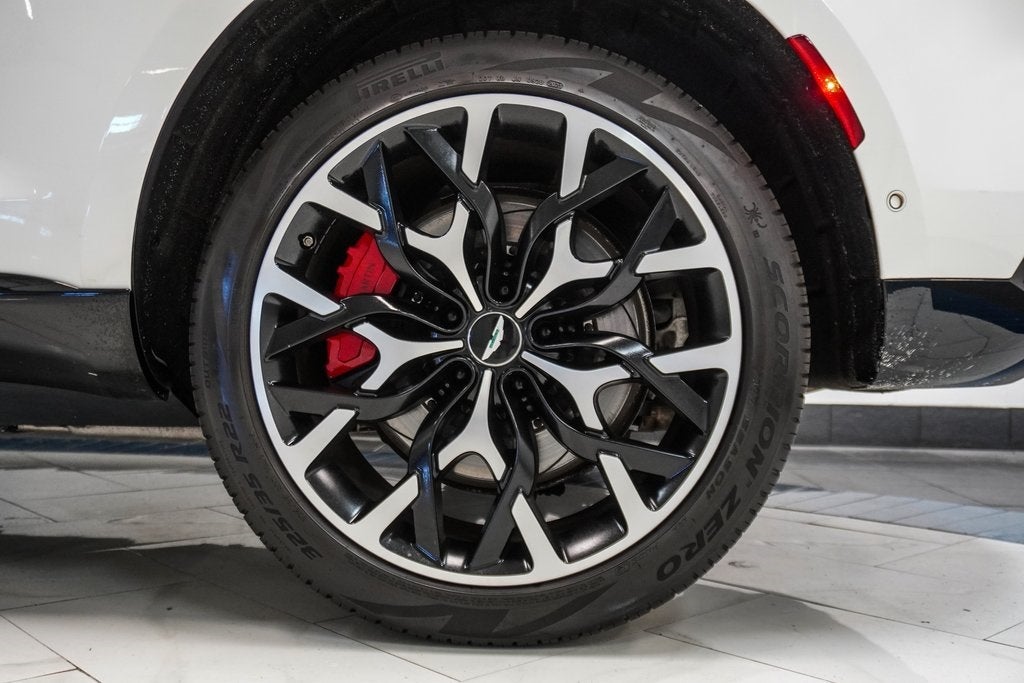 2021 Aston Martin DBX Base