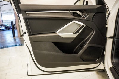 2022 Audi Q3 Premium quattro