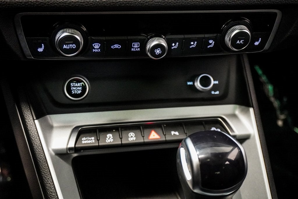 2022 Audi Q3 Premium quattro