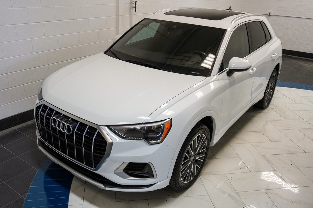 2022 Audi Q3 Premium quattro